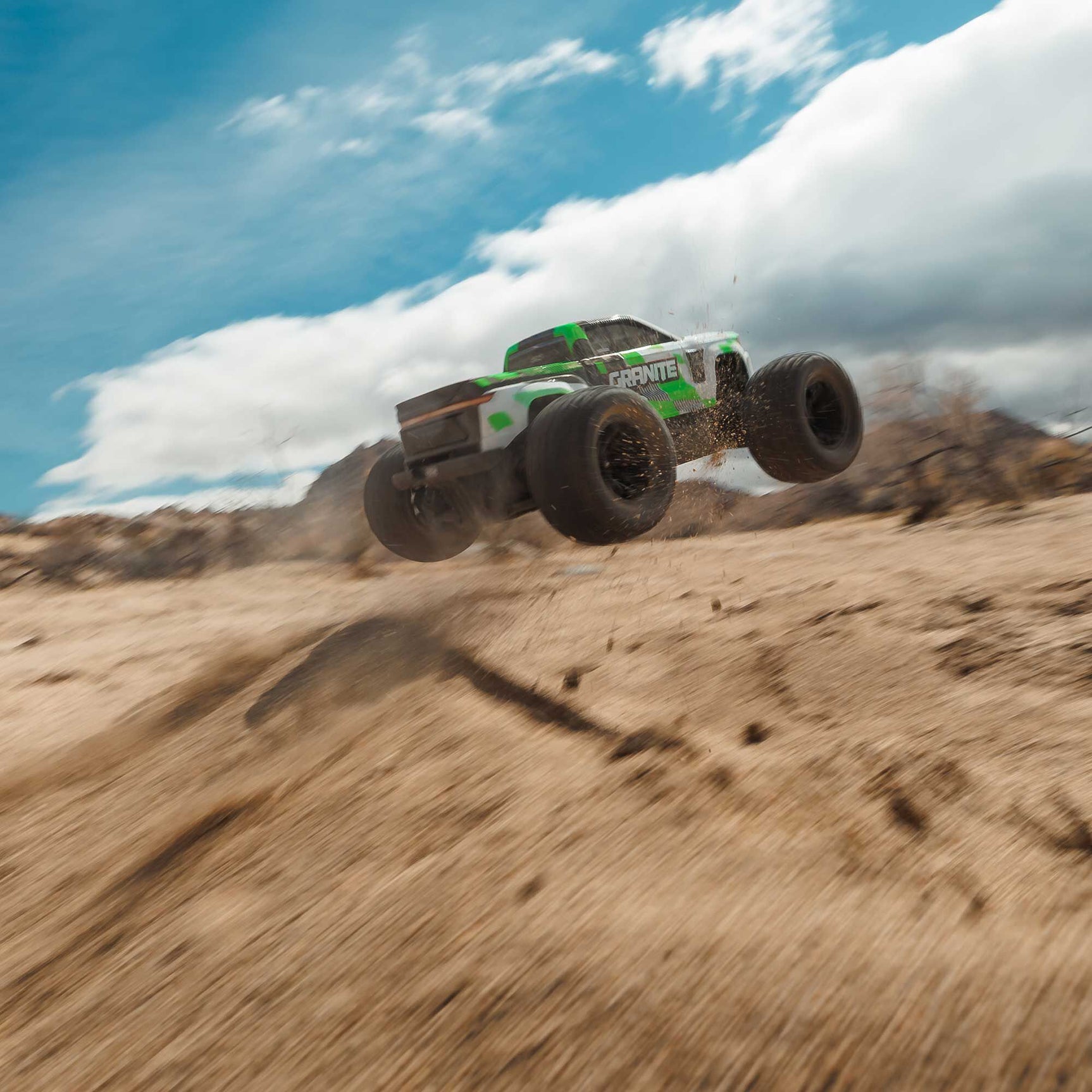 Granite 4X4 665 MEGA 1/10 Monster Truck RTR, Green