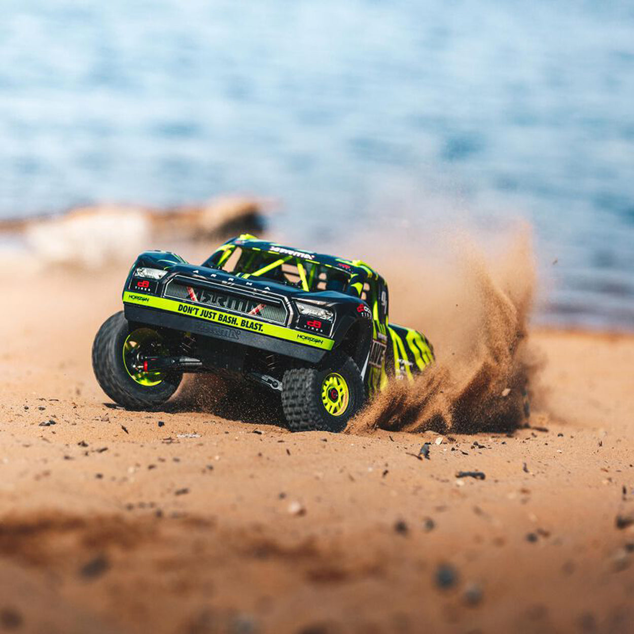 Mojave V2 6S BLX 1/7 4X4 Desert Truck RTR, Green