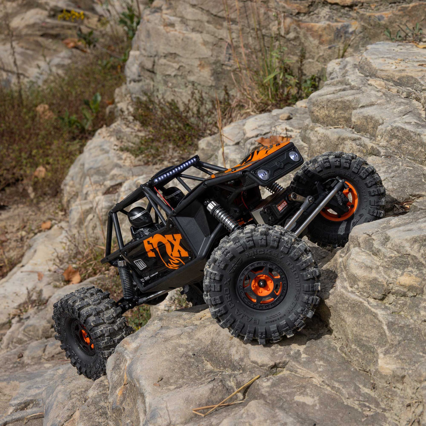 UTB10 Capra 1.9 4WS 4X4 1/10 Rock Crawler RTR, Orange