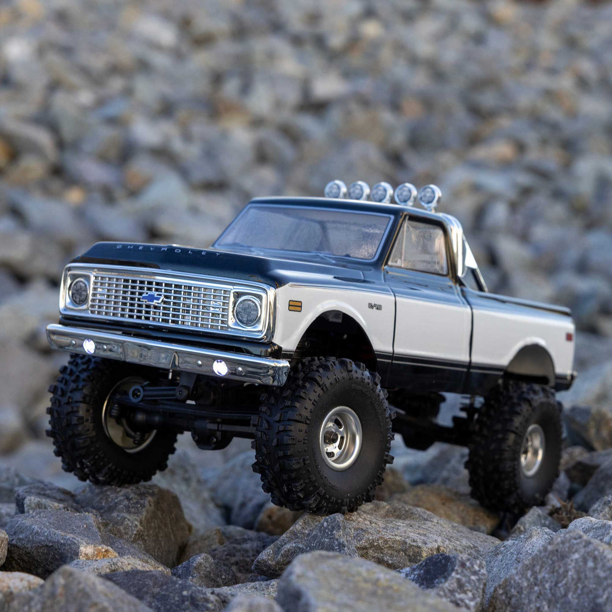 SCX24 1967-1972 Chevrolet C10 1/24 4X4 Crawler RTR Combo, Black