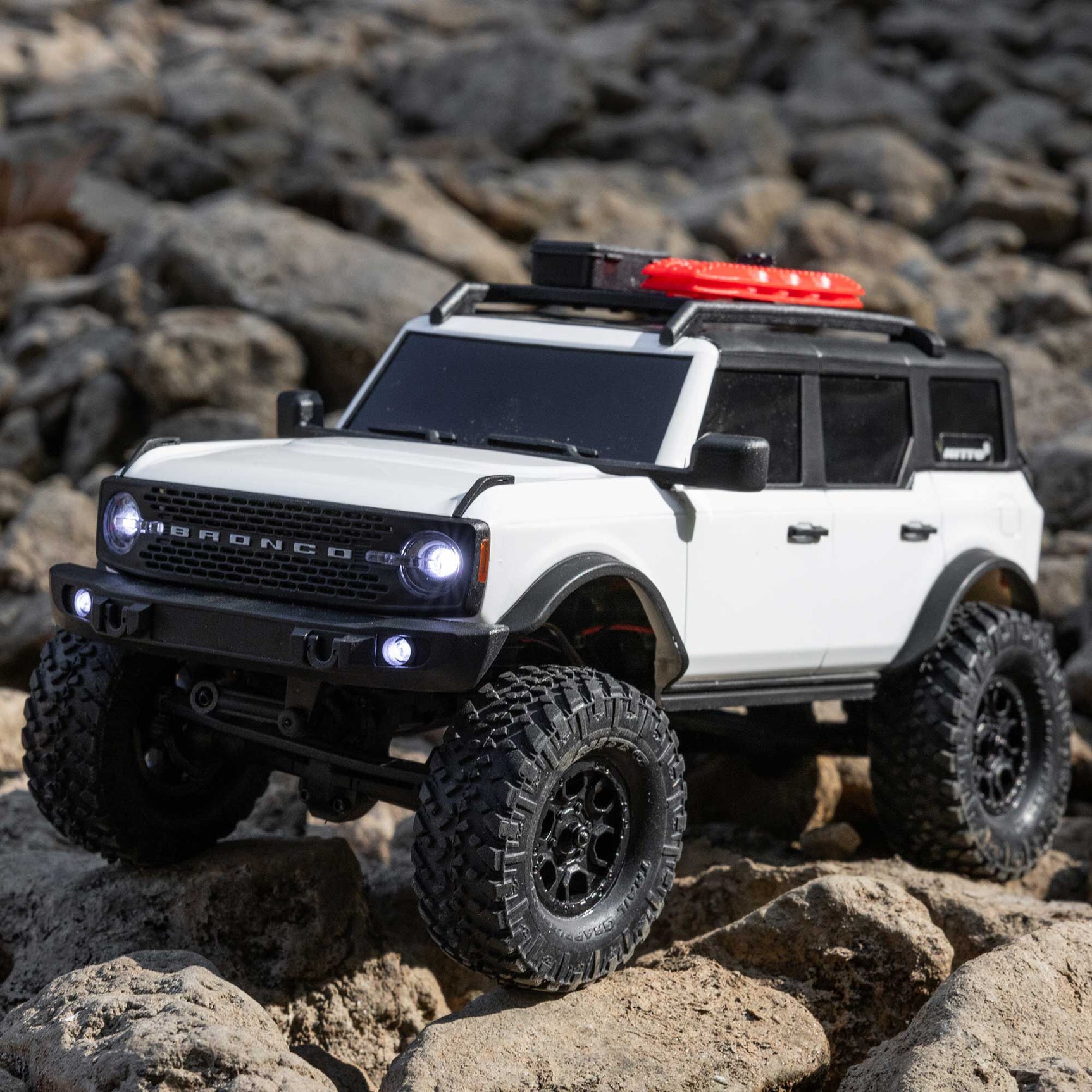 SCX24 Ford Bronco 4X4 1/24 Crawler RTR Combo, White