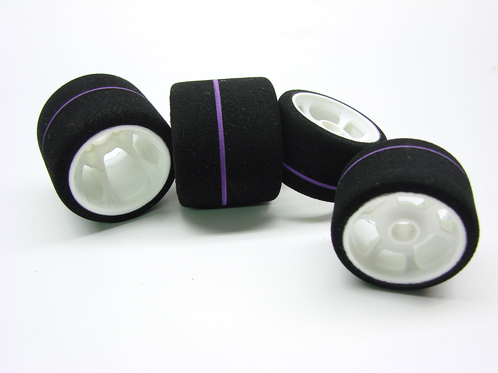 CLN2232 CLN2232 1/12th Tire, WGT Stripe, Spec, Rear