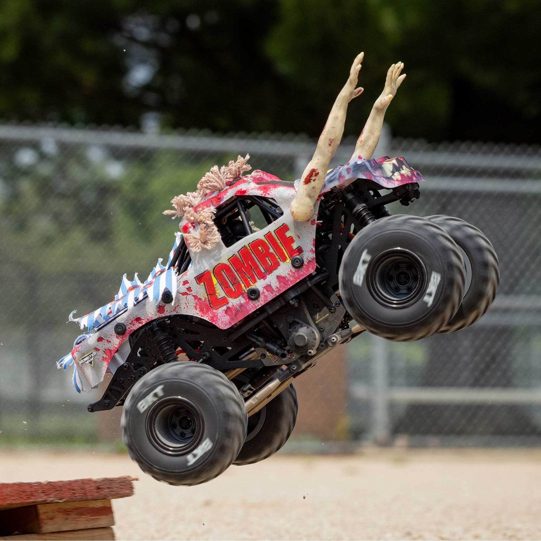 Mini LMT 1/18 4WD Monster Truck RTR, Zombie