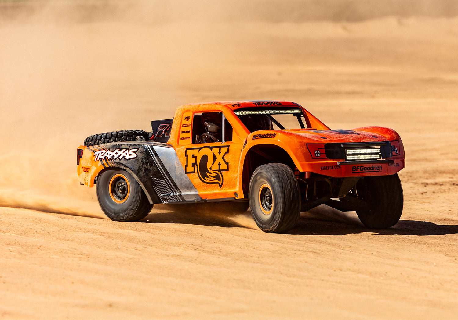 Unlimited Desert Racer 4X4 Short Course Truck RTR, Fox