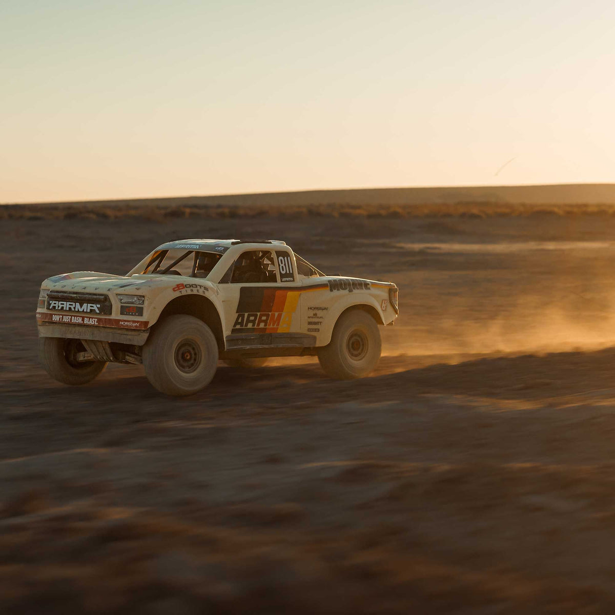 Mojave 6S 4X4 Brushless 1/7 Desert Truck RTR, White