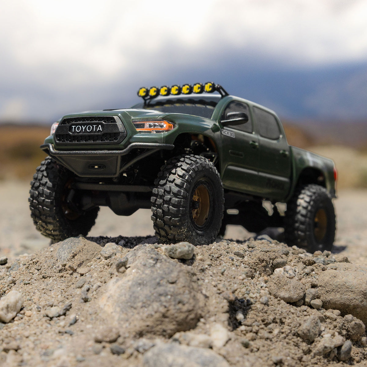 SCX30 Toyota Tacoma TRD Pro 4X4 Brushed 1/30 Rock Crawler RTR Combo, Green