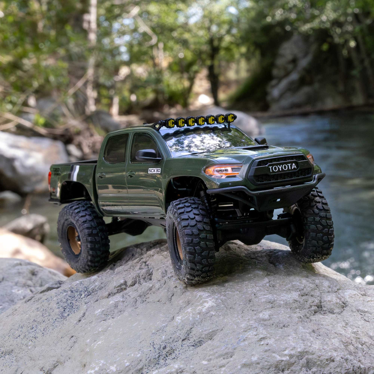 SCX30 Toyota Tacoma TRD Pro 4X4 Brushed 1/30 Rock Crawler RTR Combo, Green