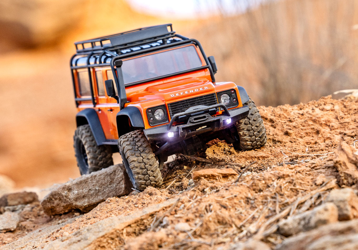 TRX-4M Land Rover Defender 1/18 4X4 Crawler RTR, Orange – Dollar