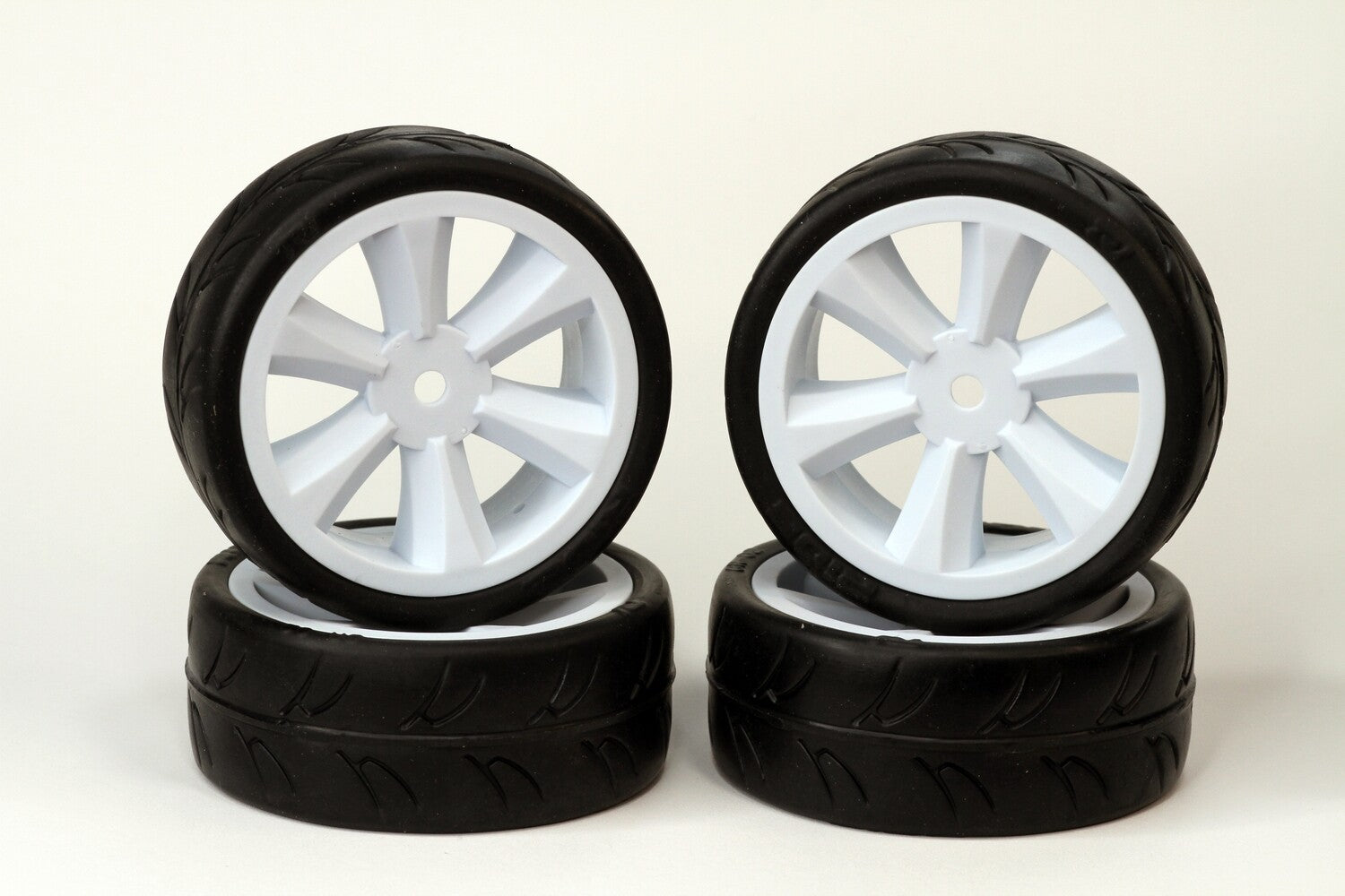 GRC124GTW GRC124GTW USGT (Non-Belted) Pre-Glued Tires on White Edge Wheels (4)